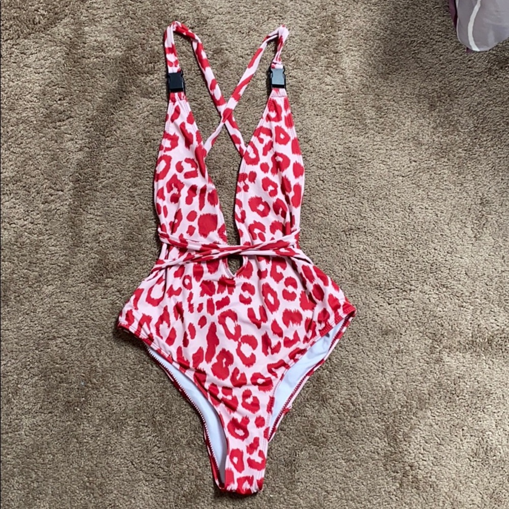One piece open back leopard swimsuit